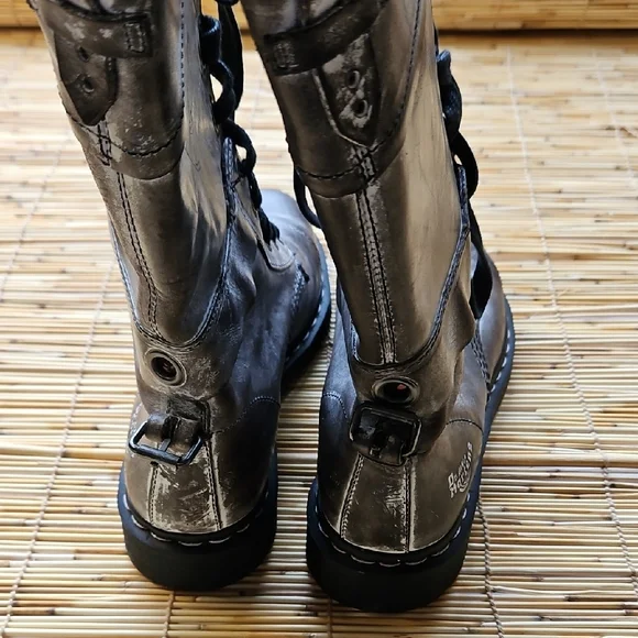 Dr. Martens Triumph 914 Floral Women's Distressed Gray Combat Boots - Picture 7 of 8